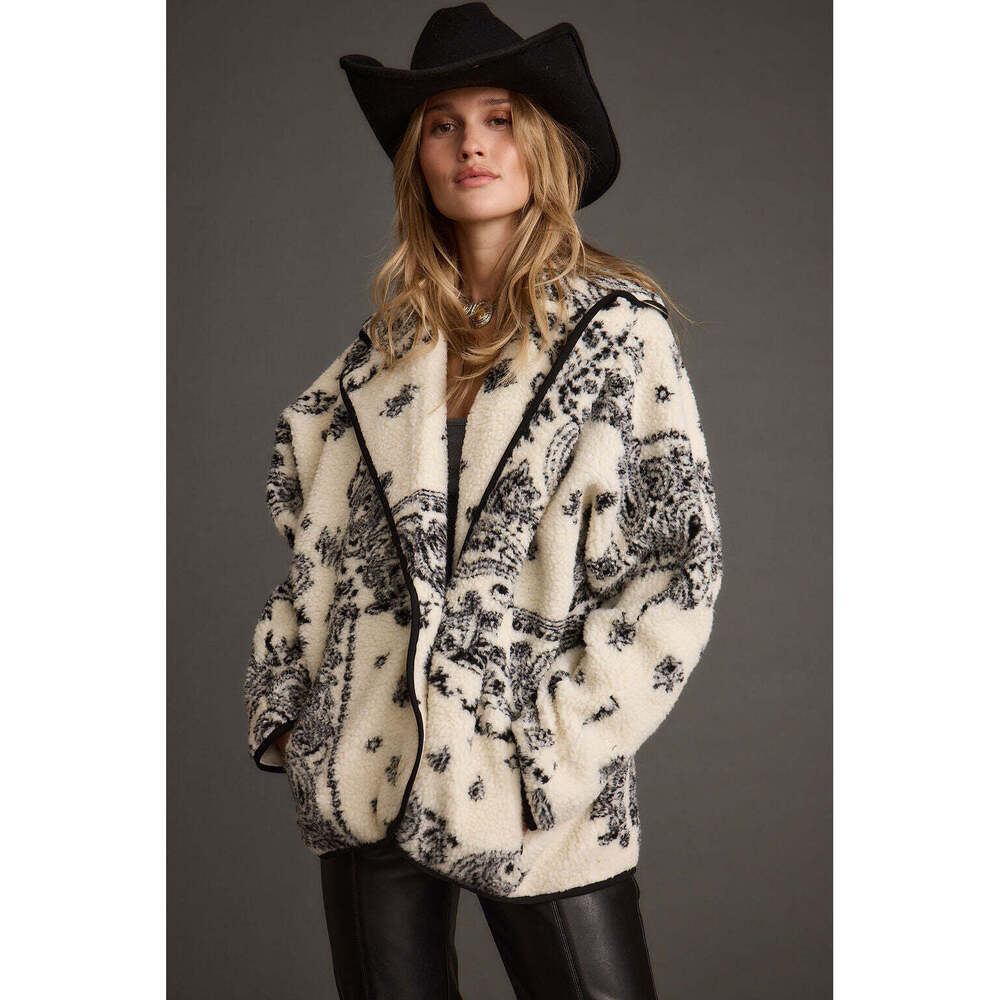 12th Tribe Coyote Printed Sherpa Jacket Size SS